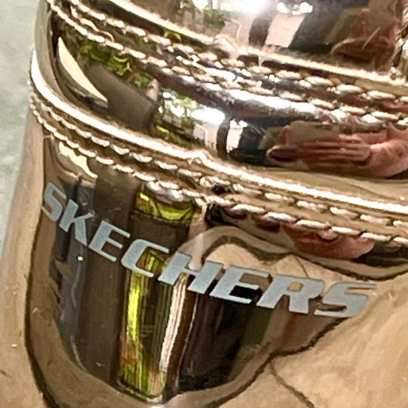 Girls Rosegold metallic sketchers light up shoes - Picture 7 of 8